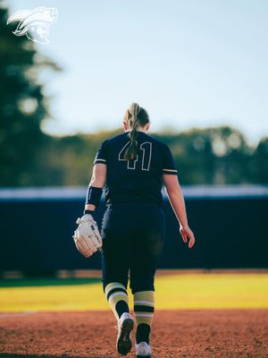 Image post by @csubucssoftball on Instagram