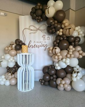Image post by @Heather's Balloon Boutique & Decor on Facebook