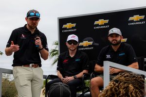 Image post by @NieceMotorsport on Twitter