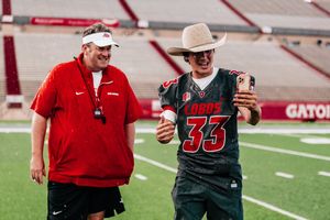 Image post by @UNMLoboFB on Twitter