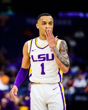 Image post by @LSUBasketball on Twitter