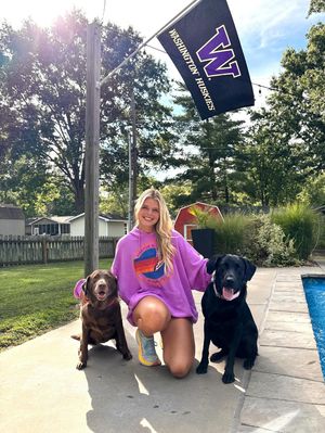 Image post by @uwsoftball on Instagram