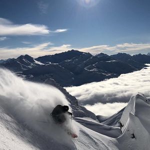 Image post by @j_skis on Instagram