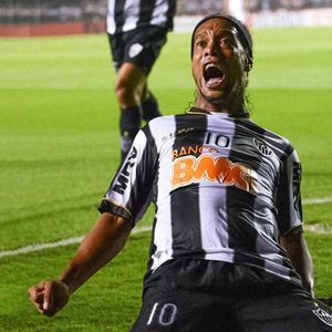 Image post by @ronaldinho on Instagram