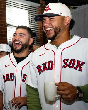 Image post by @redsoxbeisbol on Instagram