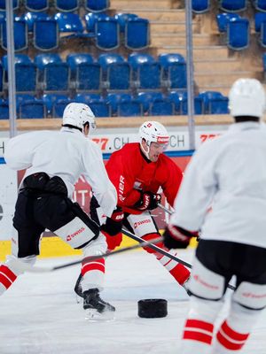 Image post by @swissicehockeymen on Instagram