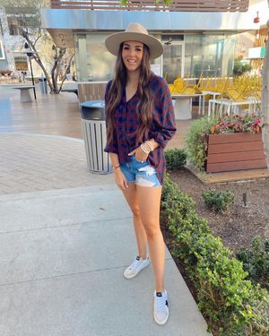 Image post by @sabrinanoellee on Instagram