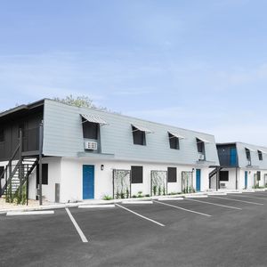 Image post by @thebowiesa on Instagram