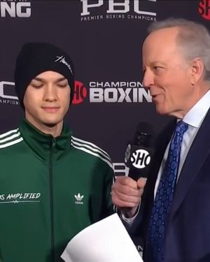 Image post by @showtimeboxing on Instagram