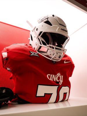 Image post by @gobearcatsfb on Instagram