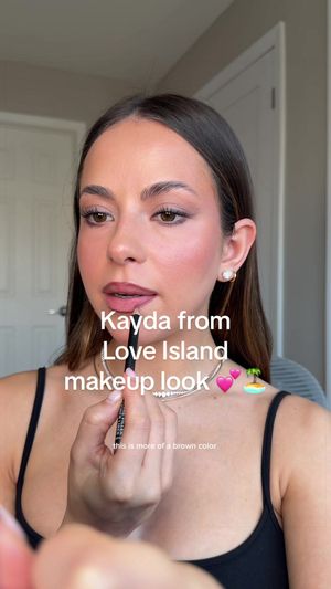 Video post by @anyaweitz on TikTok