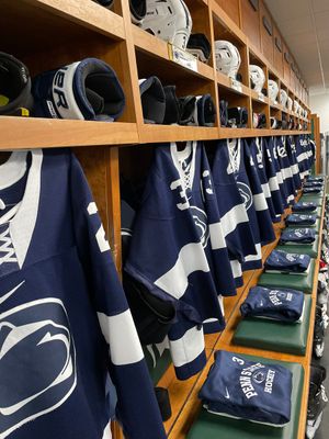 Image post by @PennStateMHKY on Twitter