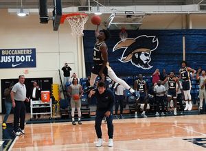 Image post by @csubucs on Instagram