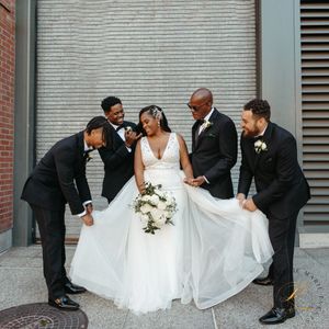 Image post by @lesliemarieevents on Instagram