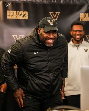 Image post by @VandyFootball on Twitter