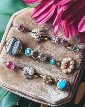Image post by @maejeanvintage on Instagram