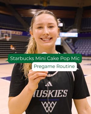 Image post by @uw_wbb on Instagram