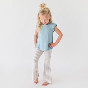 Image post by @poshpeanut on Instagram