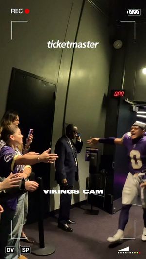 Video post by @minnesotavikings on Facebook