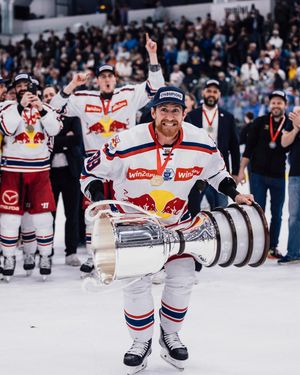 Image post by @redbullshop on Instagram