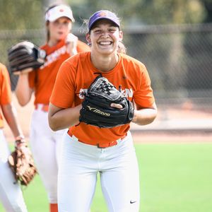 Image post by @clemsonsoftball on Instagram