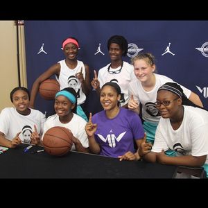 Image post by @mooremaya on Instagram