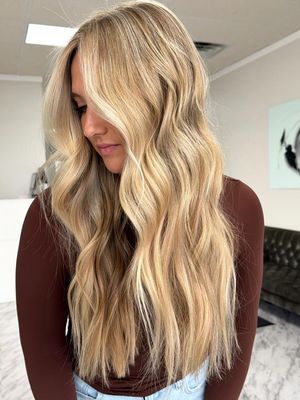 Image post by @dangerjonesbalayage on Instagram