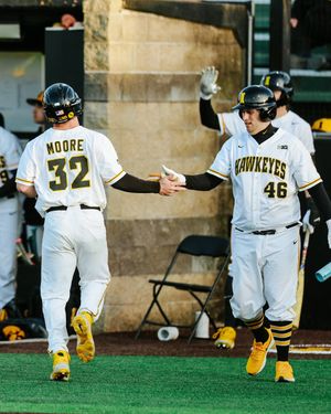 Image post by @UIBaseball on Twitter
