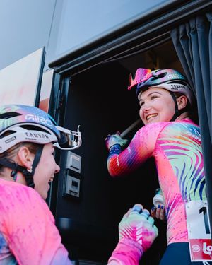 Image post by @wmncycling on Instagram