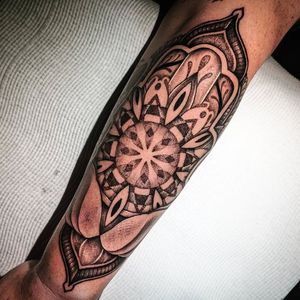 Image post by @louietattooie on Instagram
