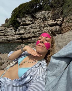 Image post by @makeuperaser on Instagram