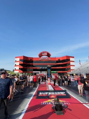 Image post by @bristoldragway on Instagram