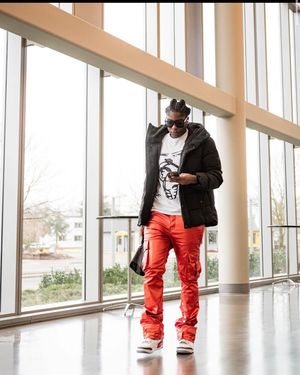 Image post by @tayhosendove on Instagram