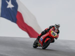 Image post by @motoamerica on Instagram