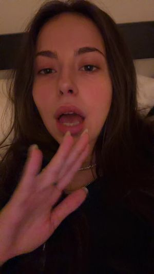 Video post by @anyaweitz on TikTok