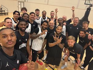 Video post by @londonlions on TikTok