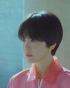 Image post by @harpersbazaarkorea on Instagram