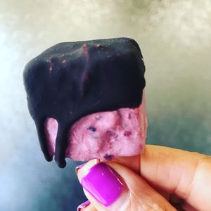 Image post by @honeymamas on Instagram