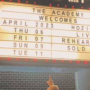 Image post by @hozierupdates on Instagram