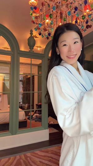 Video post by @beccaxbloom on TikTok