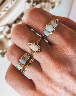 Image post by @maejeanvintage on Instagram