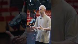 Video post by @esplanadesg on YouTube