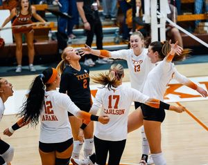 Image post by @texasvolleyball on Instagram