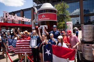 Image post by @MLB on Twitter