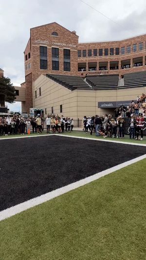 Video post by @cubuffsfootball on Facebook