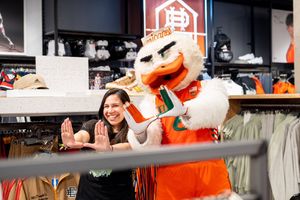 Image post by @MiamiHurricanes on Twitter
