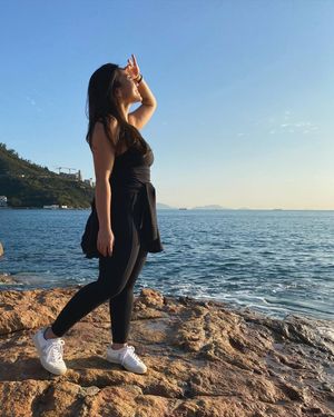 Image post by @jessicaleeyoga on Instagram
