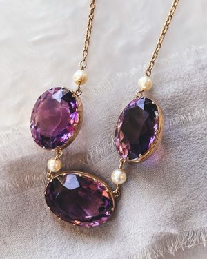 Image post by @maejeanvintage on Instagram