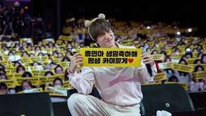 Video post by @weareoneexo on YouTube