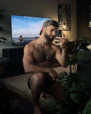 Image post by @itsrobbieg on Instagram